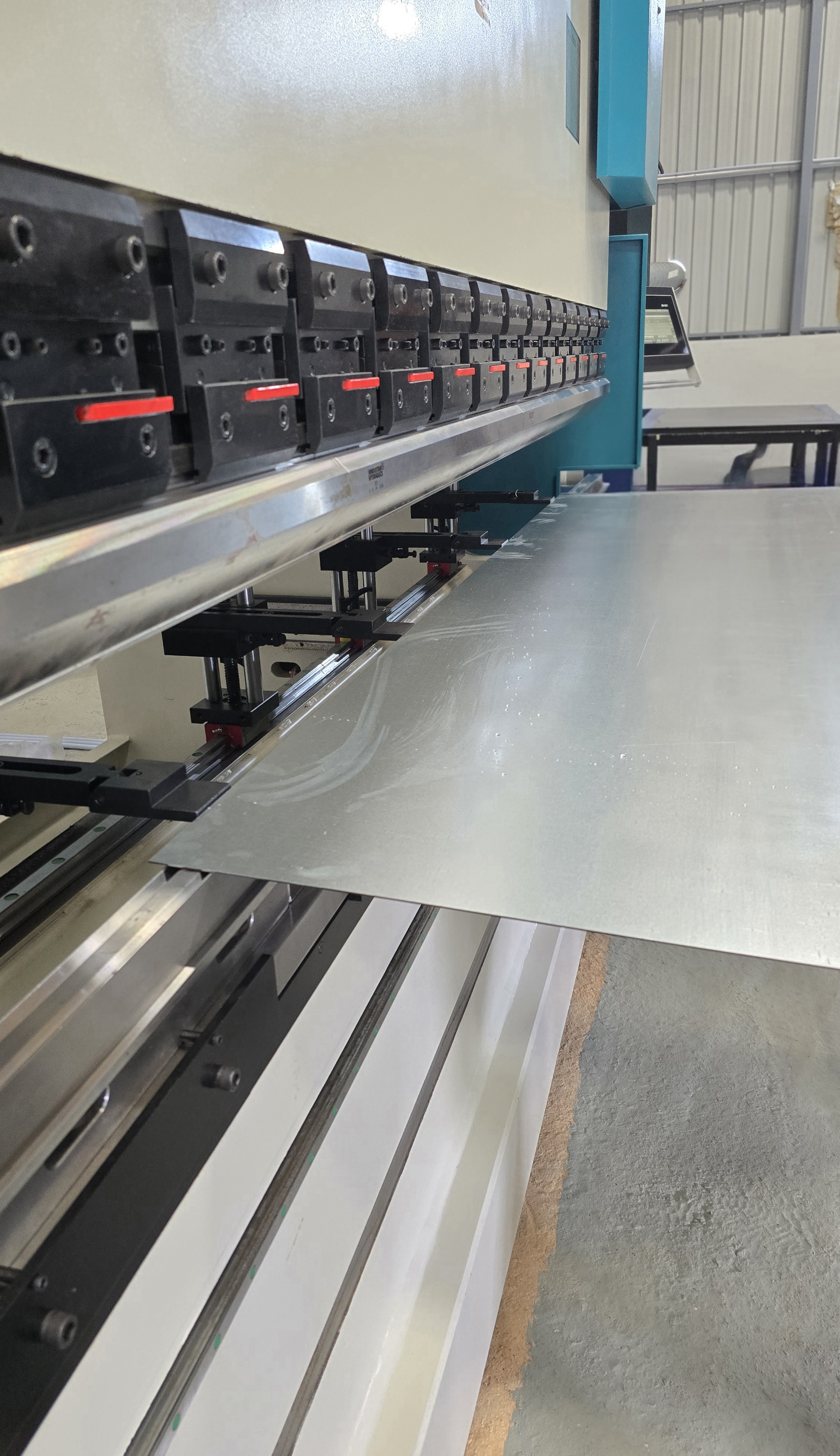 Sheet Bending Machine